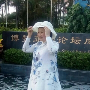 ³Ժ������������ѵ��֮������������Ӣ