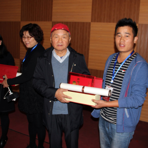 ����ʡʫ��ѧ��᳤½��ȫ��ʫ�����������鳤�Ź�һΪ���߷�������ף��Ӣ�佱